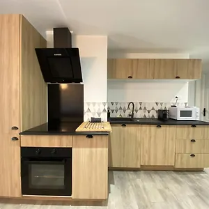 https://t4-gambetta-parking-clim-5-10gare-plage-wifi.aixenprovencehotels.org