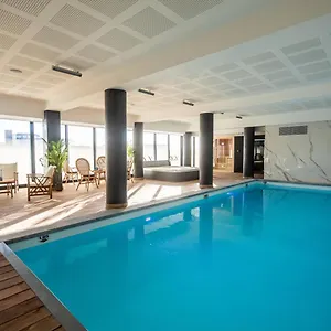 Apartahotel Le Barracuda & Spa, Centre Port, Pieds Dans L'eau, Vue