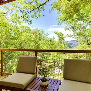 https://le-serviere.hotels-rhonealpes.com