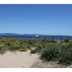 https://studio-surequipe-les-pieds-dans-leau.aixenprovencehotels.org